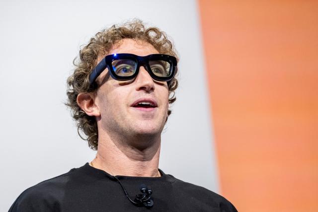 zuckeberg glasses 